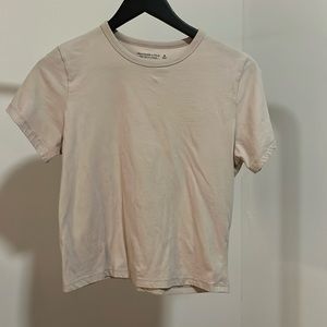 A&F Body skimming tee, light taupe size M